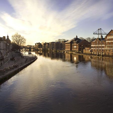 Stylish Apt With Minster Views I Pass The Keys York Exterior foto